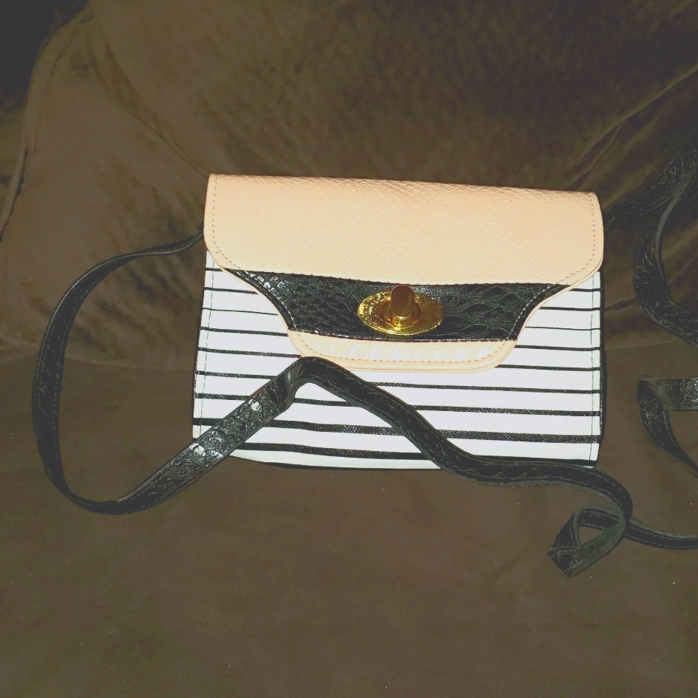 Hand bag